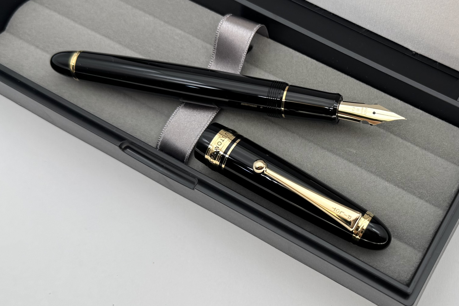 PilotCustom743BlackFPFalconFANib_A